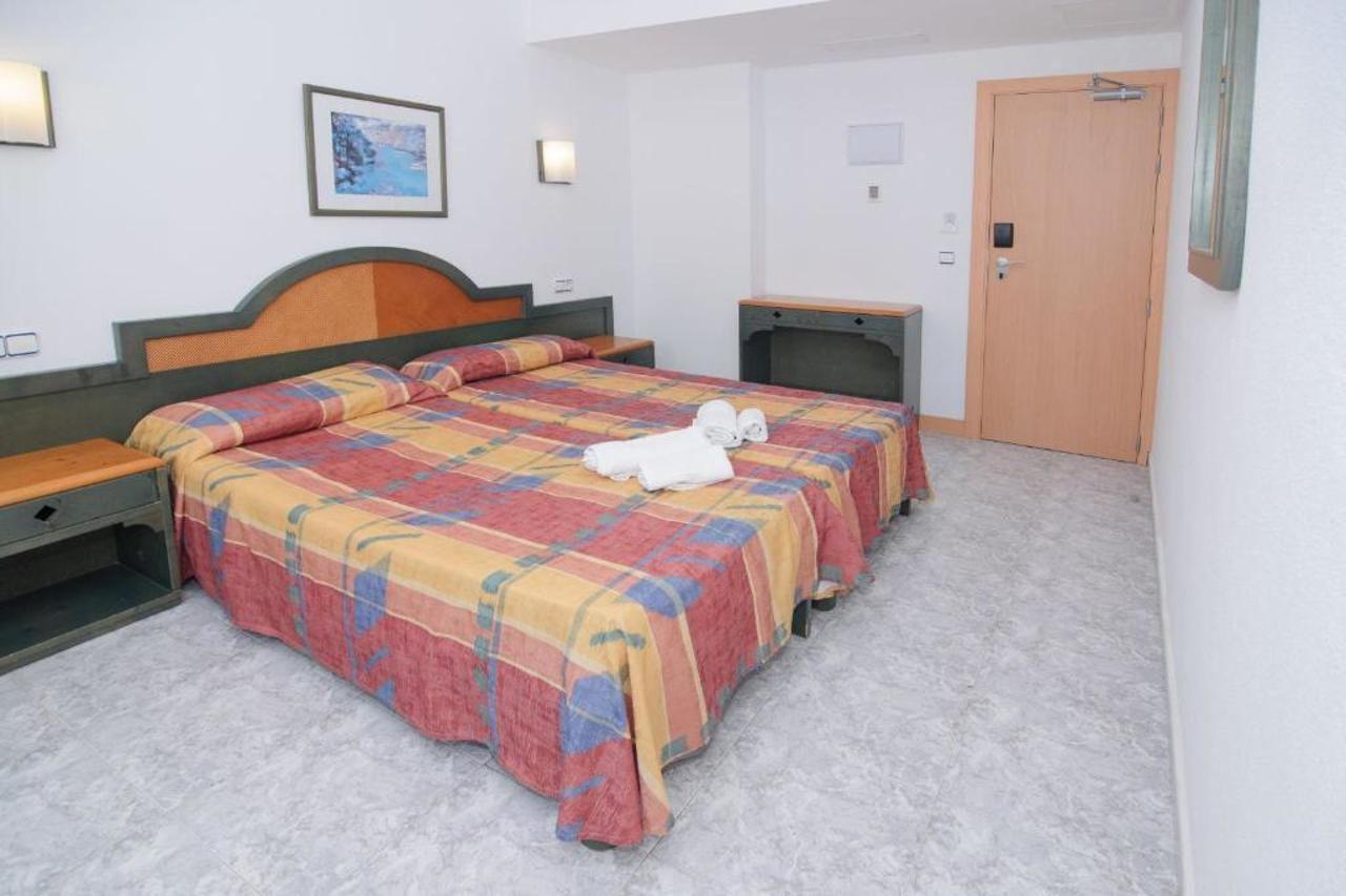 Hostal Rosalia Сан-Антоніо Екстер'єр фото
